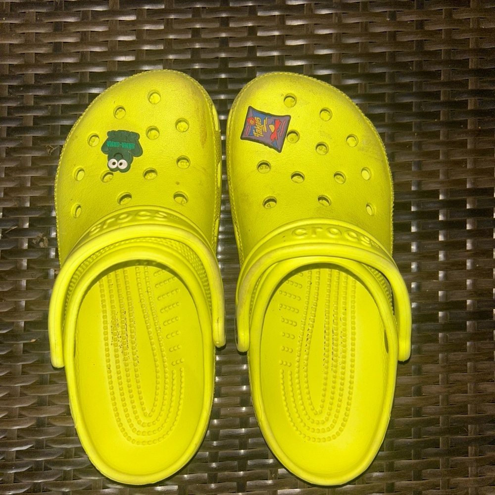 CROCS Yellow